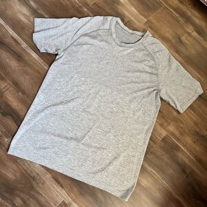 Lululemon Mens XL Metal Vent Tech Short Sleeve Shirt